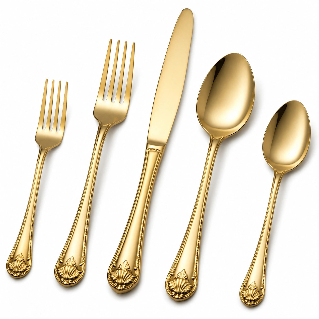 Service de couverts 5 pièces dorés avec finition élégante
