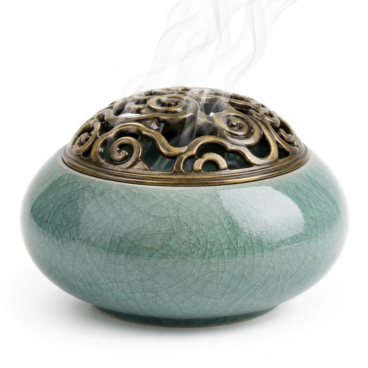 Brûleur d'encens en céramique verte avec motif asiatique ajouré
